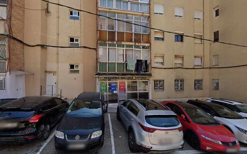 Fotografia tomada fuera de PANADERIA BOLLERIA ANTONIA - Panadería en El Masnou, Barcelona