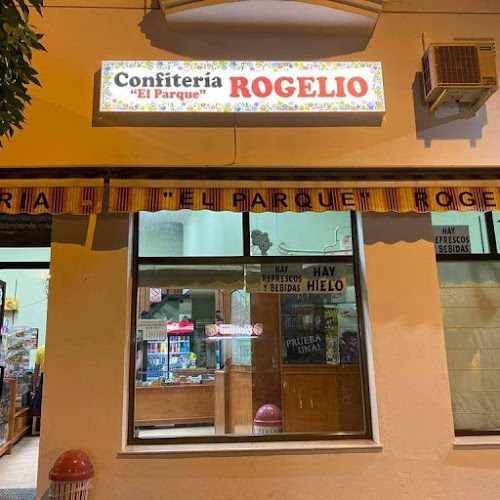 Fotografia tomada fuera de Confitería El Parque ROGELIO - Pastelería en Arcos de la Frontera, Cádiz