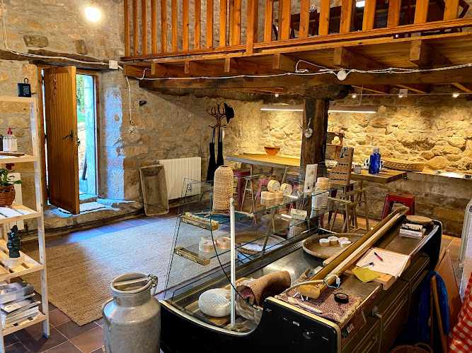 Fotografia tomada fuera de Queso santa Gadea de cabra ecológico / Santa Gadea organic goat cheese - Quesería en Rioseco, Burgos