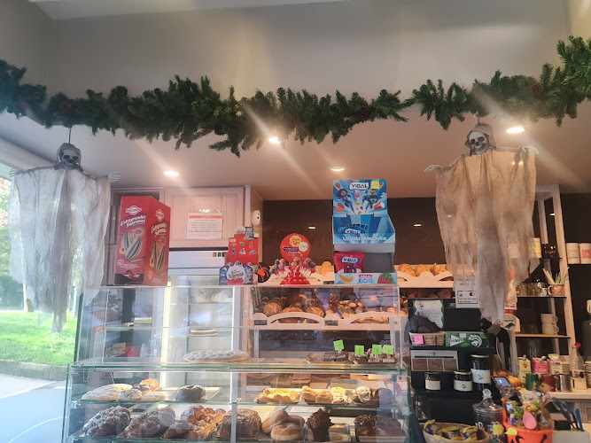 Fotografia tomada fuera de Dulces Y Delicias Café Pasteleria/ panaderia - Panadería en Vigo, Pontevedra