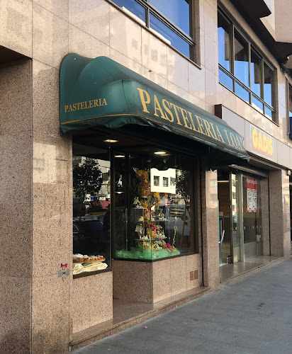 Fotografia tomada fuera de Pastelaría Loan - Pastelaría en Vigo, Pontevedra