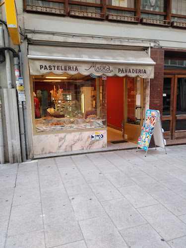 Fotografia tomada fuera de Maika ~ Pastelería & Panadería (Sada) - Pastelería en Sada, A Coruña