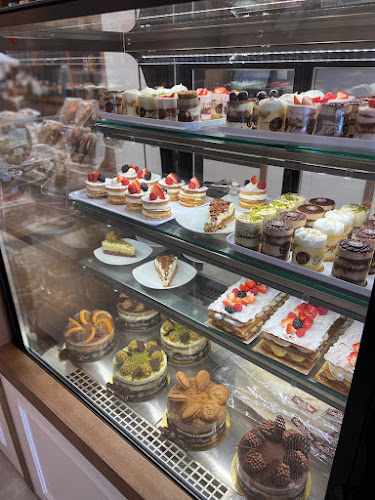 Fotografia tomada fuera de SABECHEBEN - Bico de Xeado, Enza Di Piazza, Siboney - Pastelería en Sada, A Coruña