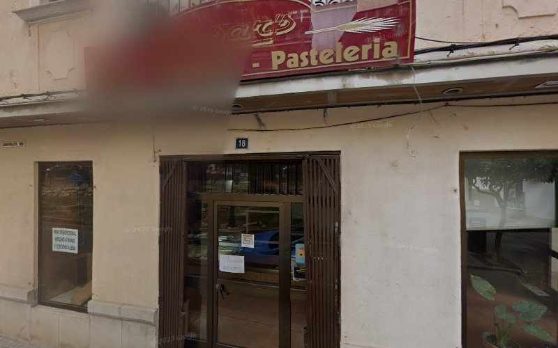 Fotografia tomada fuera de Horno Panaderia Cesar-s - Panadería en Paterna, Valencia
