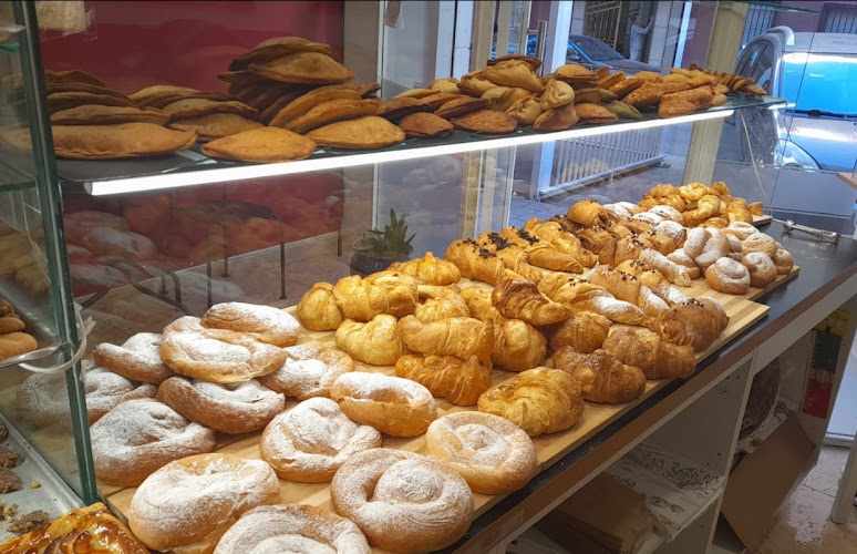Fotografia tomada fuera de Pastelería Mamá Tessa - Pastelería en Paterna, Valencia