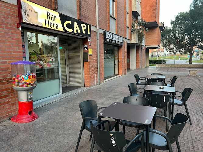 Fotografia tomada fuera de Bar Fleca Capi - Bar a Girona - cafeterías en Girona, Girona