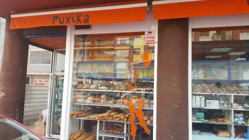 Fotografia tomada fuera de Panaderia PUXIKA - Panadería en Laudio, Álava