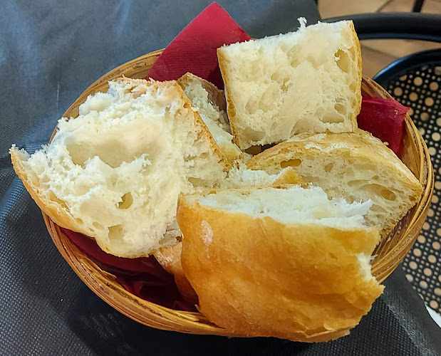 Fotografia tomada fuera de Bar La Lonja - restaurantes en Tramacastilla, Teruel