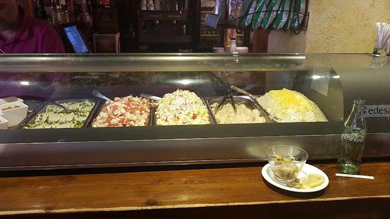 Fotografia tomada fuera de Bar Torricheli - restaurantes en Júzcar, Málaga