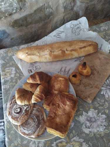 Fotografia tomada fuera de Panadería Marconell e Hijos - Bakery en Albarracín, Teruel