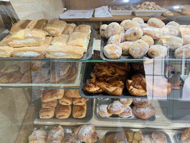 Fotografia tomada fuera de Horno Montes Universales - Panadería en Bronchales, Teruel