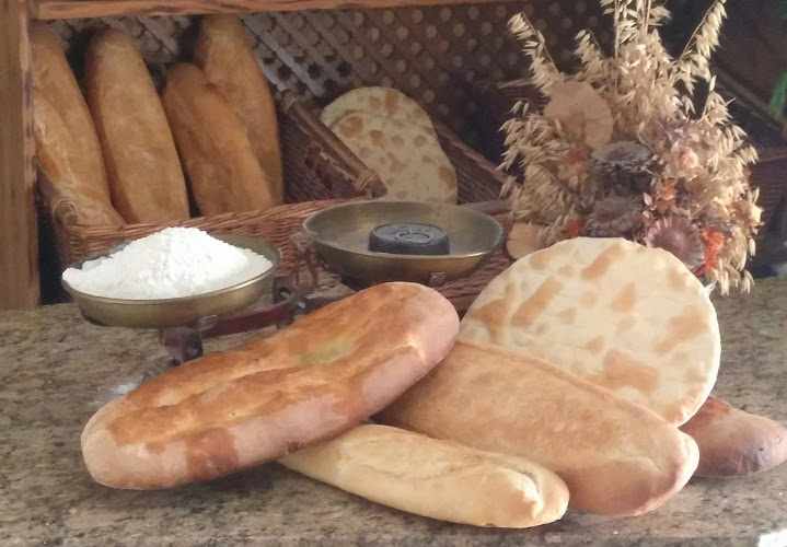 Fotografia tomada fuera de Panadería Royuela - Panadería en Royuela, Teruel
