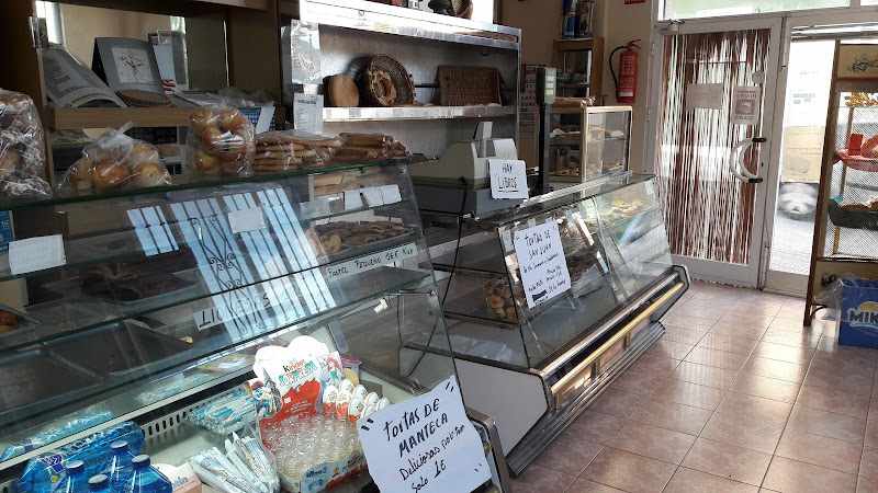 Fotografia tomada fuera de La Venus - Panadería en Utiel, Valencia