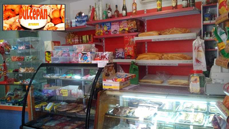 Fotografia tomada fuera de Bazar Alimentación Dulce Pan - Panadería en Atarfe, Granada