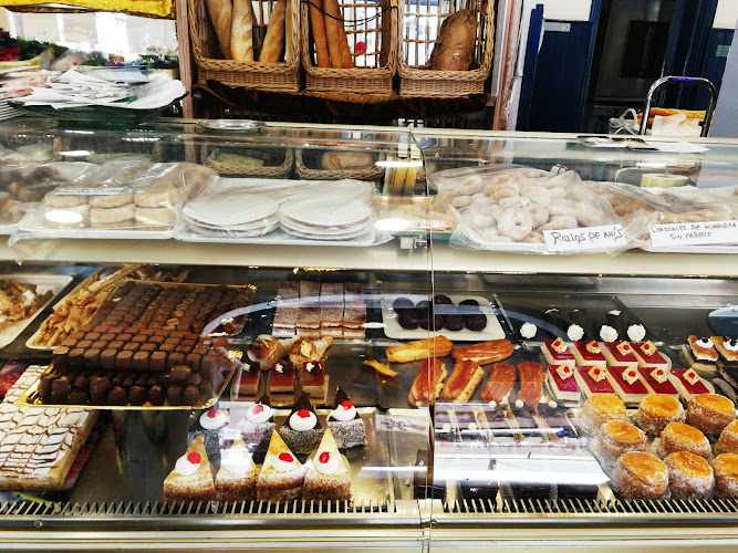 Fotografia tomada fuera de Pasteleria Blanco y Azul - Ovalo - Pastelería en Lorca, Murcia