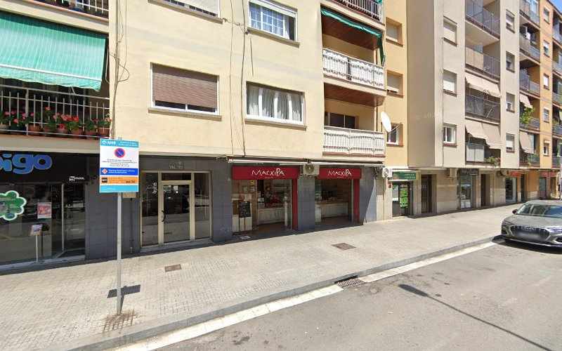 Fotografia tomada fuera de MacxiPa - Panadería en El Prat de Llobregat, Barcelona