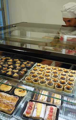 Fotografia tomada fuera de Pastelería Nova San Jose - Pastisseria en El Prat de Llobregat, Barcelona