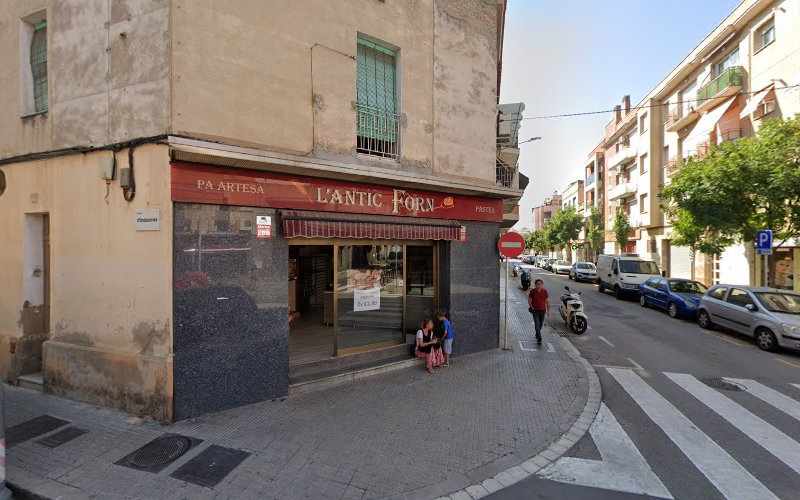 Fotografia tomada fuera de Això és L´obra d´Or - Panadería mayorista en El Prat de Llobregat, Barcelona