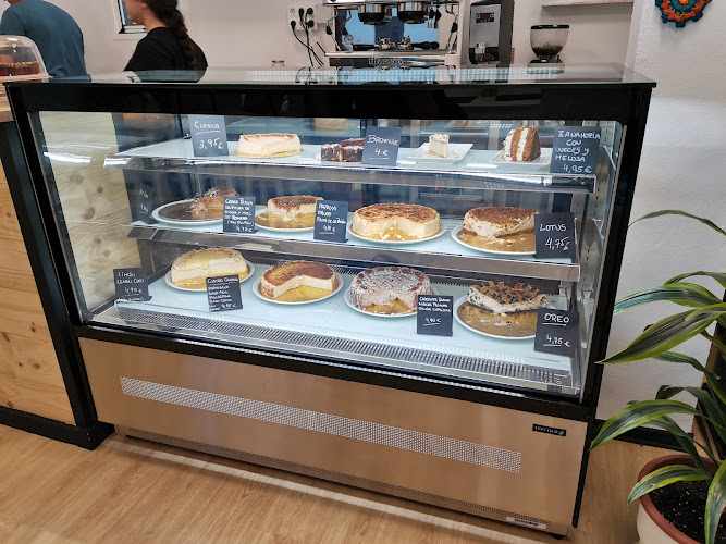 Fotografia tomada fuera de Mariposas en la Barriga - Tienda de tartas en Conil de la Frontera, Cádiz