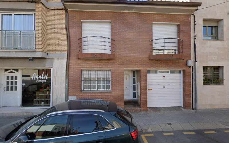 Fotografia tomada fuera de Maria Antònia Sánchez Casanovas - Panadería en Castellar del Vallès, Barcelona