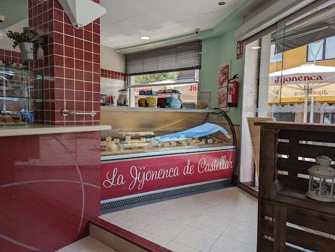 Fotografia tomada fuera de Gelateria Jijonenca Orxateria - Gelateria en Castellar del Vallès, Barcelona
