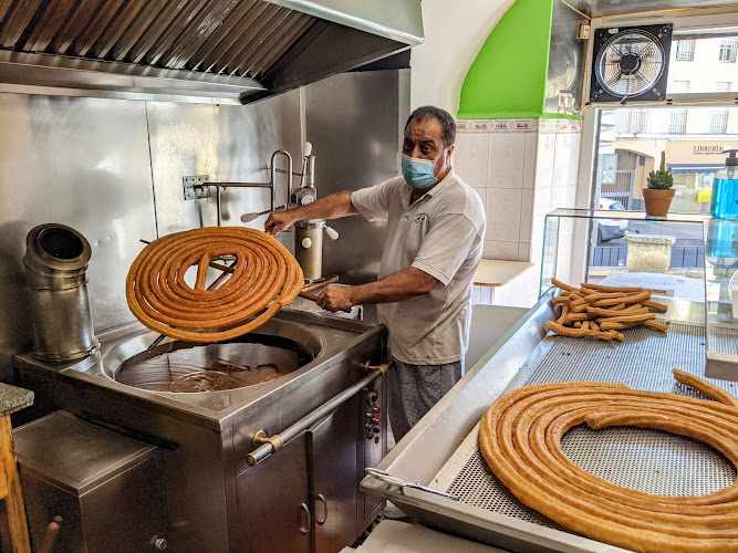 Fotografia tomada fuera de Churreria Vicenta Ruiz - Churrería en Cáceres, Cáceres