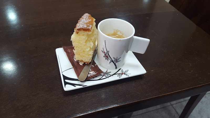 Fotografia tomada fuera de Panadería Cafetería Domingo y Cristina - Panadería en Cella, Teruel
