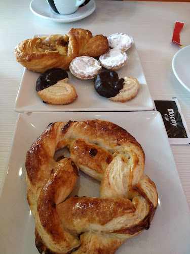 Fotografia tomada fuera de Panadería J. Mor - Panadería en Teruel, Teruel