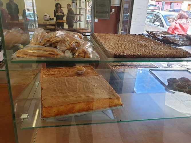 Fotografia tomada fuera de Coques i Panadons Montse - Forn de pa en Terrassa, Barcelona