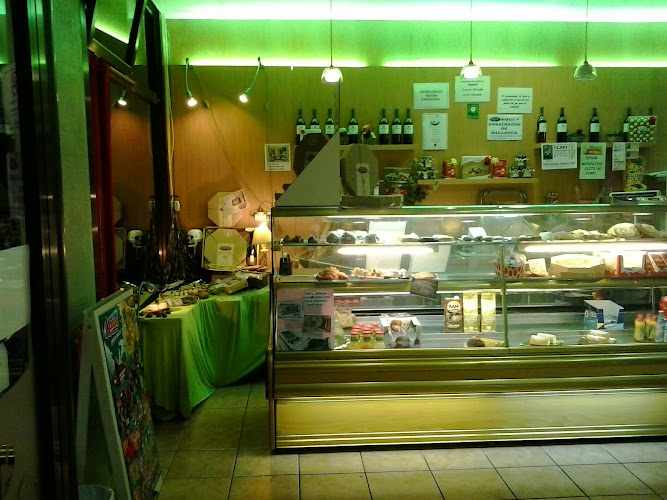 Fotografia tomada fuera de Pastelería Granja. - Pastisseria en Terrassa, Barcelona