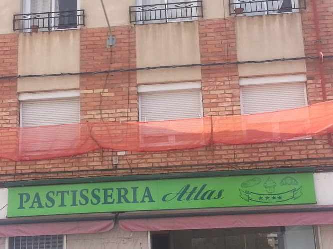 Fotografia tomada fuera de Pastisseria atlas - Pastelería en Terrassa, Barcelona
