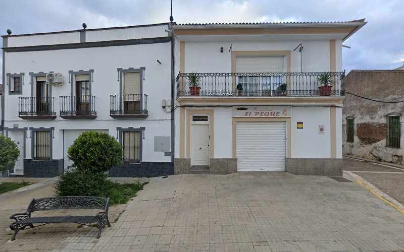 Fotografia tomada fuera de Despacho-Panadería El Peque - Panadería en Cumbres Mayores, Huelva