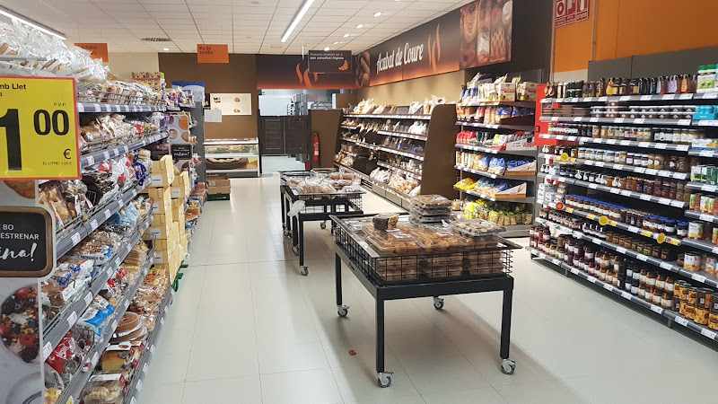 Fotografia tomada fuera de Supermercat Consum - Supermercat en Mont-roig del Camp, Tarragona