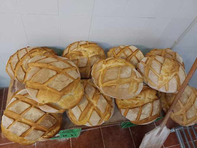 Fotografia tomada fuera de Panadería La Tahona de Santa Ana - Panadería en Santa Ana la Real, Huelva