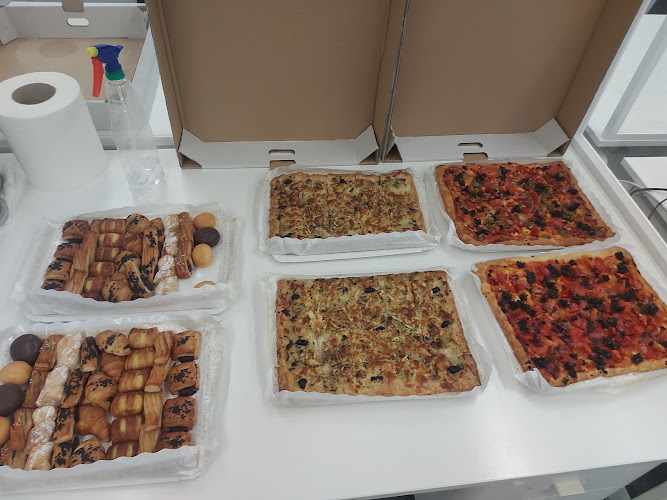 Fotografia tomada fuera de Tahona Bakers Altozano - Panadería en Alicante, Alicante