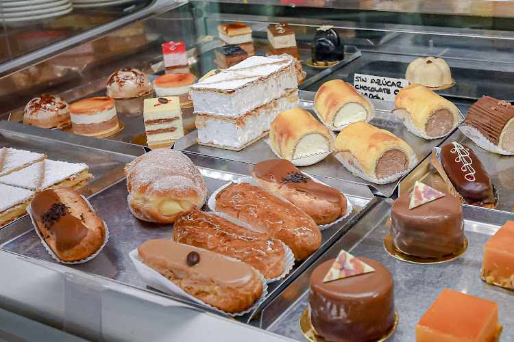 Fotografia tomada fuera de Helados Cañaveras y Pastelería Alicante Decaramelo - Heladería en Alicante, Alicante
