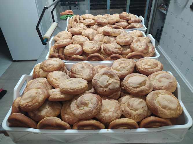 Fotografia tomada fuera de Forn-Pastisseria San Benet Lloret Segura - Panadería en Algemesí, Valencia