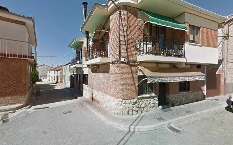 Fotografia tomada fuera de Panadería - Supermercado en Torreiglesias, Segovia