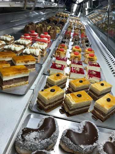 Fotografia tomada fuera de La Nueva Estrella - Pastelería en Albacete, Albacete