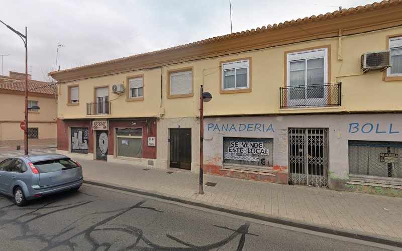 Fotografia tomada fuera de Panadería Flores - Panadería en Albacete, Albacete