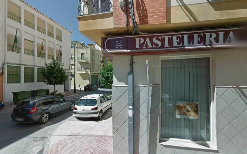 Fotografia tomada fuera de Panadería Hermanos Garrido - Panadería en Torredelcampo, Jaén