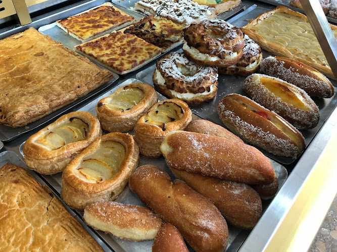 Fotografia tomada fuera de Panadería Artepan y Dulces El Manchego Hidalgo S.L. - Panadería en Albacete, Albacete