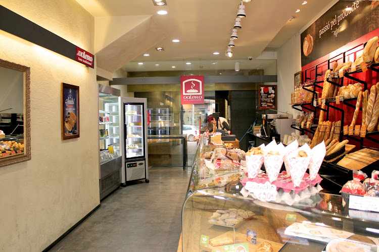 Fotografia tomada fuera de Forn Valero - Panadería en Montcada i Reixac, Barcelona