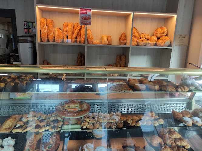 Fotografia tomada fuera de Fleca Noguera - Panadería en Montcada i Reixac, Barcelona