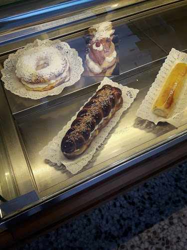 Fotografia tomada fuera de Forn i Pastisseria Prat - Panadería en Mollet del Vallès, Barcelona