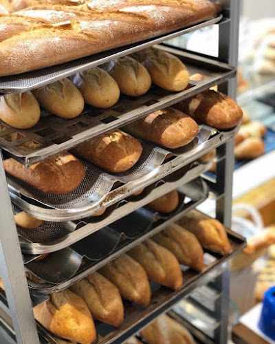 Fotografia tomada fuera de Confitería Leo - Pastelería en La Cala del Moral, Málaga