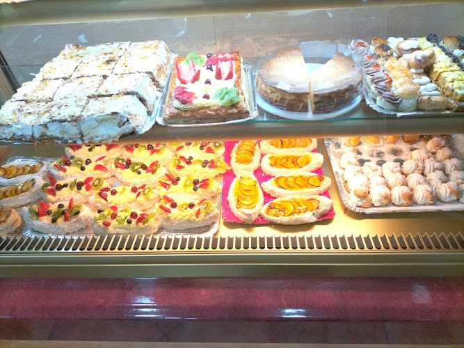 Fotografia tomada fuera de Horno de Pan San Pedro - Panadería en Humanes de Madrid, Madrid