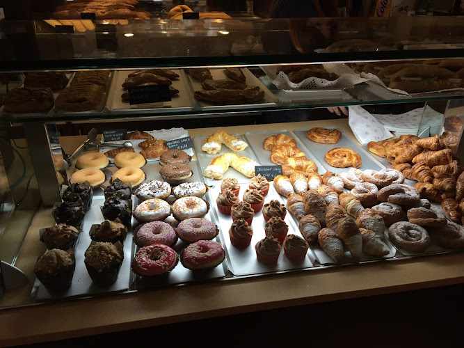 Fotografia tomada fuera de L'Antiga Tahona - Panadería en Puçol, Valencia
