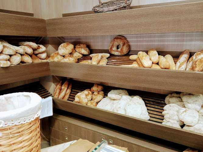 Fotografia tomada fuera de Novo Forno (Santiago de Compostela) - Panadería en Santiago de Compostela, A Coruña