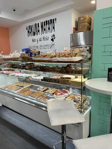 Fotografia tomada fuera de Pastelería La Rotiseria - Pastelería en Parla, Madrid